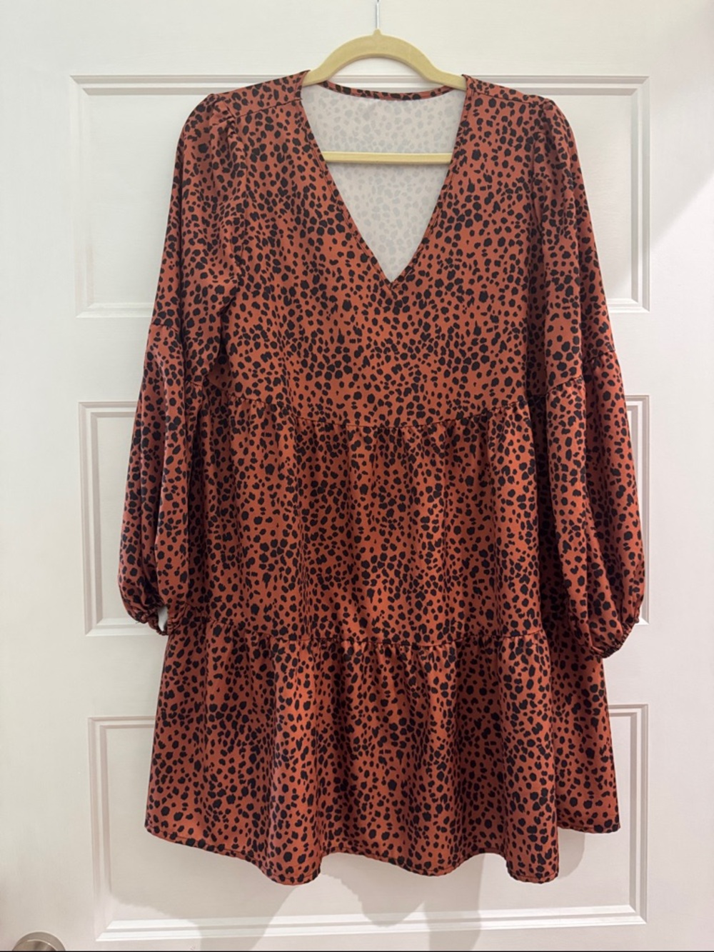 SHEIN sz S Rust Leopard Print V-Neck Tiered Dress